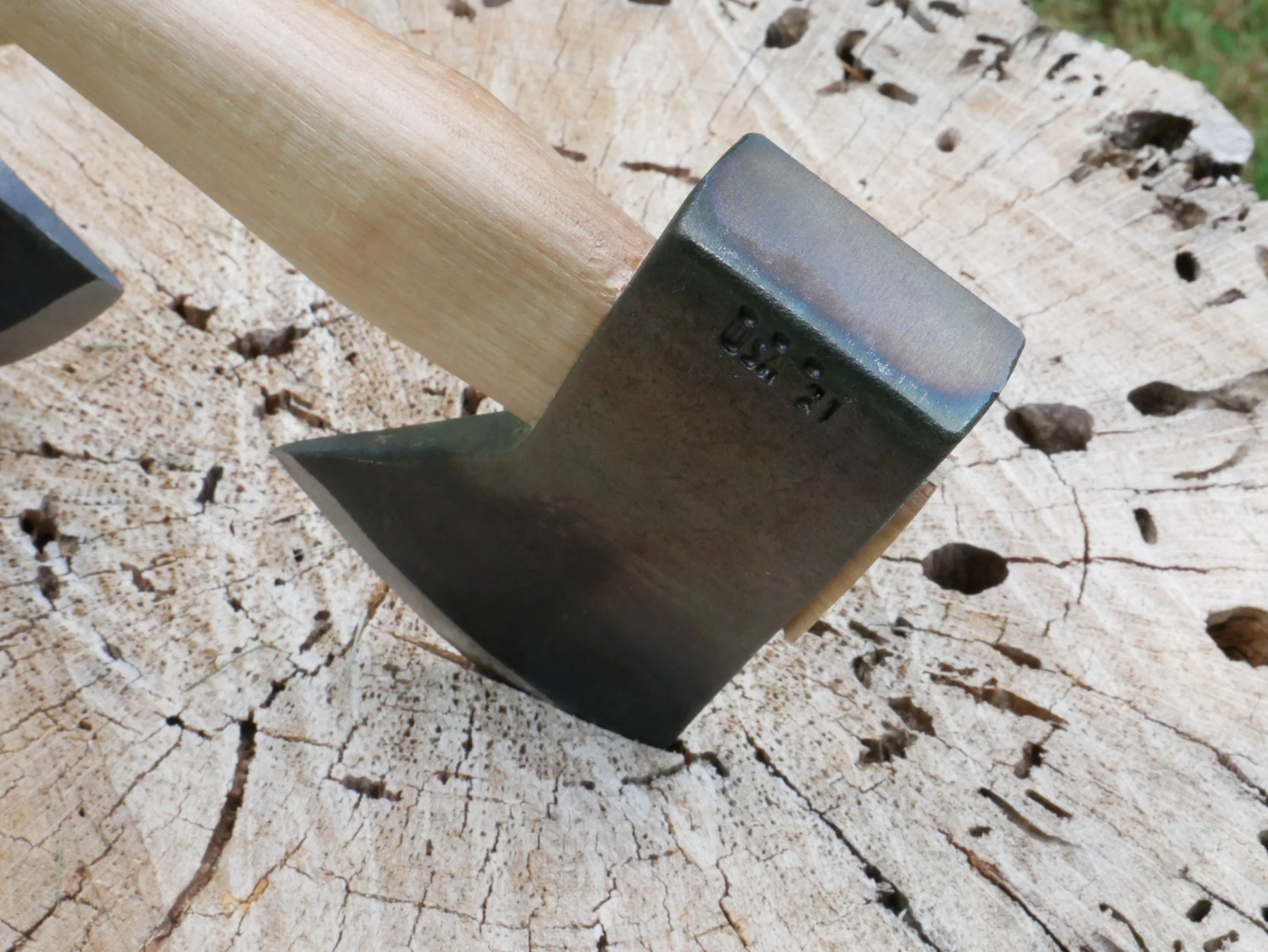 2lb Hudson Bay Camp Axe; 18 in. Curved Wooden Handle Sport Utility Finish - Image 3