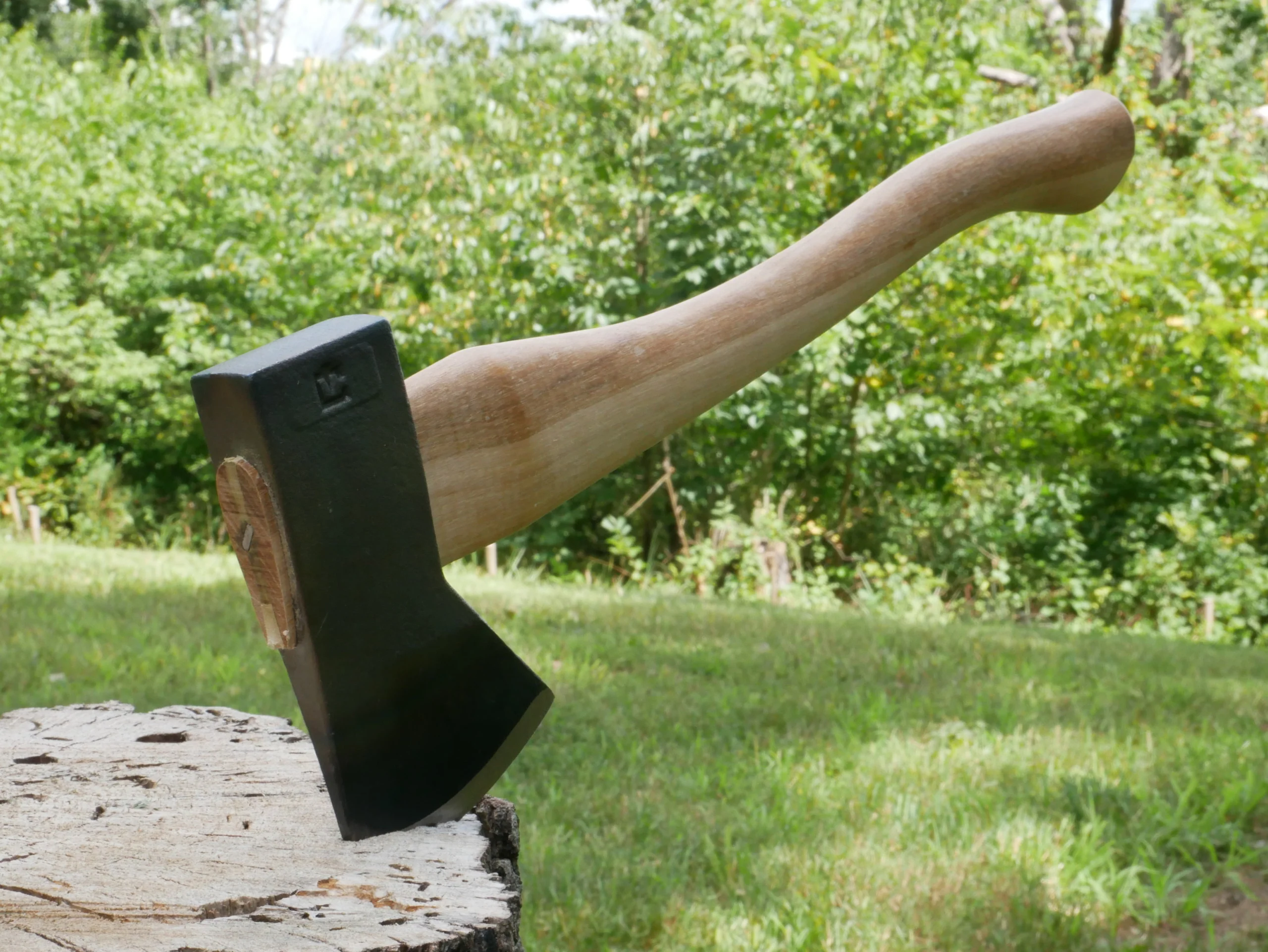 2lb Hudson Bay Camp Axe; 18 in. Curved Wooden Handle Sport Utility Finish - Image 4