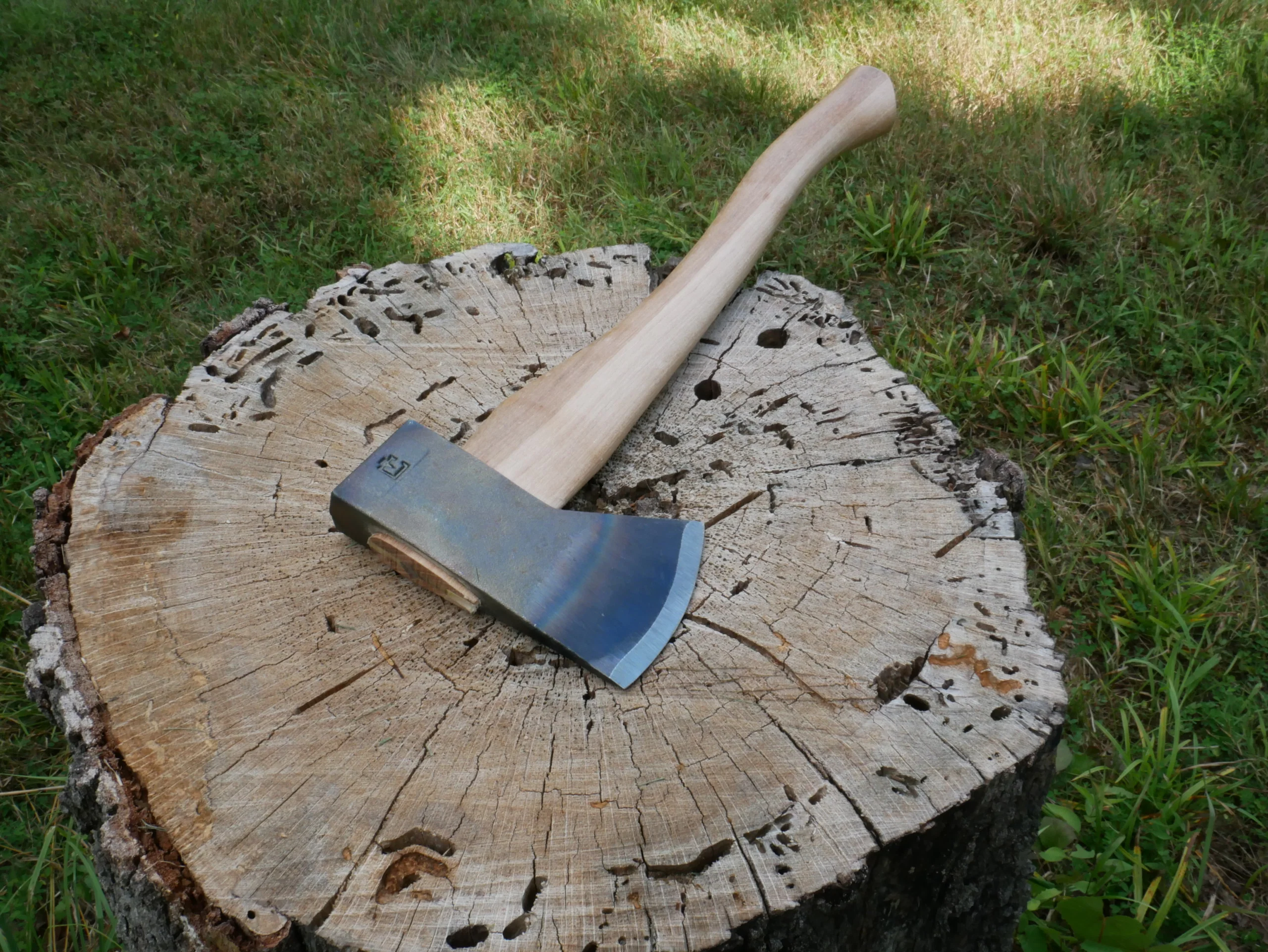 2lb Hudson Bay Camp Axe; 18 in. Curved Wooden Handle Sport Utility Finish - Image 5