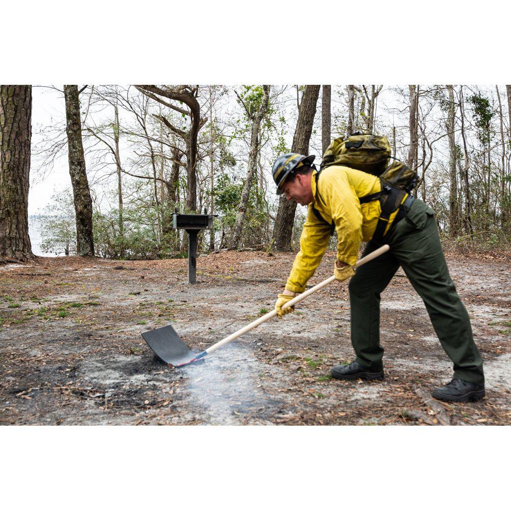 Fire Swatter; 60 in. Wooden Handle FSS - Image 2