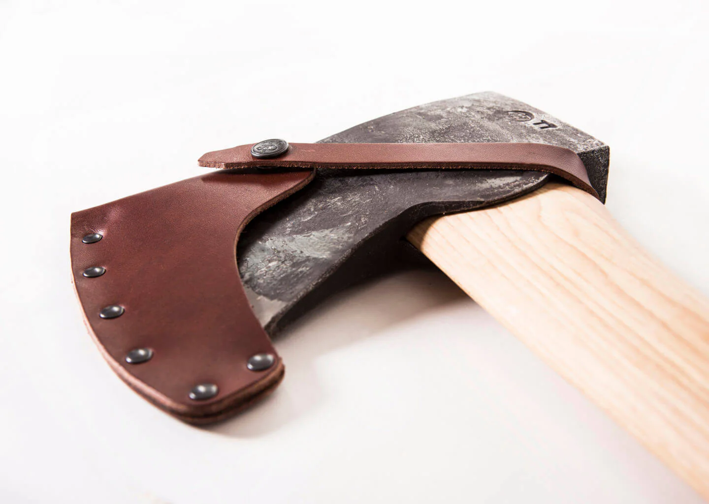 Gränsfors American Felling Axe 81cm Curved Handle - Image 4