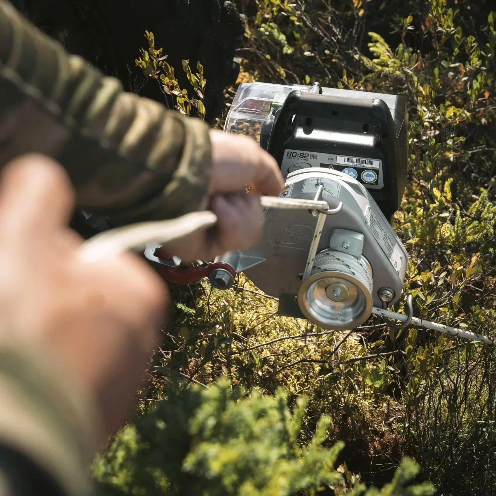 PCW3000-Li-A 80/82 V Battery Powered Pulling Winch Accessorized Package - Image 3